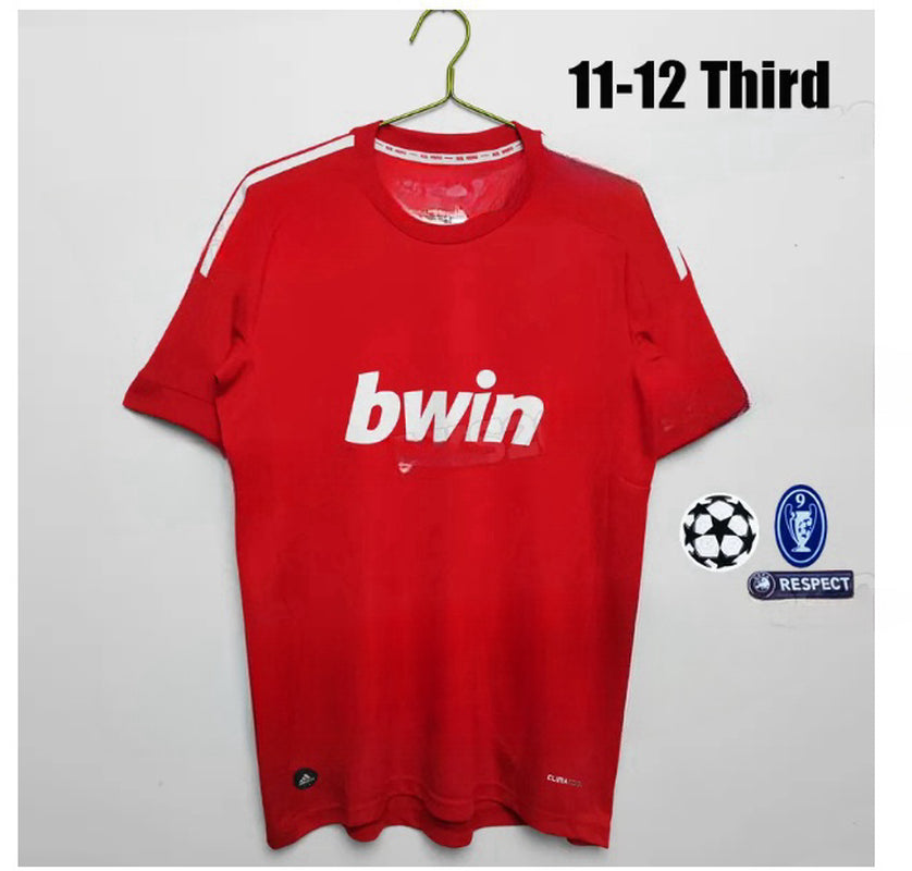 Retro Real Madrids Soccer Jerseys GUTI Ramos SEEDORF CARLOS RONALDO ZIDANE RAUL Vintage 1984-2024 Football Shirt FIGO Long Sleeve Shorts 11 12 13 14 15 16 17 Men Jerseys