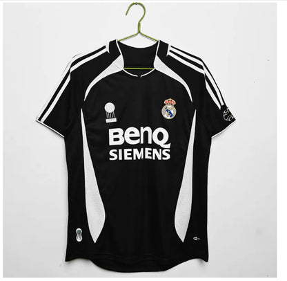 Retro Real Madrids Soccer Jerseys GUTI Ramos SEEDORF CARLOS RONALDO ZIDANE RAUL Vintage 1984-2024 Football Shirt FIGO Long Sleeve Shorts 11 12 13 14 15 16 17 Men Jerseys